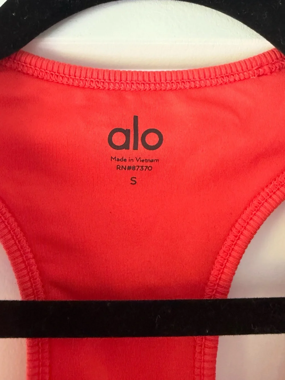Alo Red Ribbed Racerback Sports Bra - Picture 3 of 3